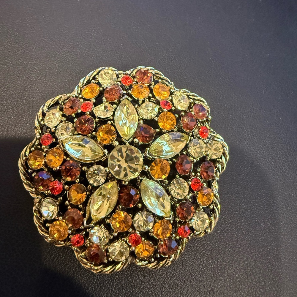 Albert Weiss gorgeous Gold/orange/copper/pale yellow Crystal Brooch - Picture 2 of 8